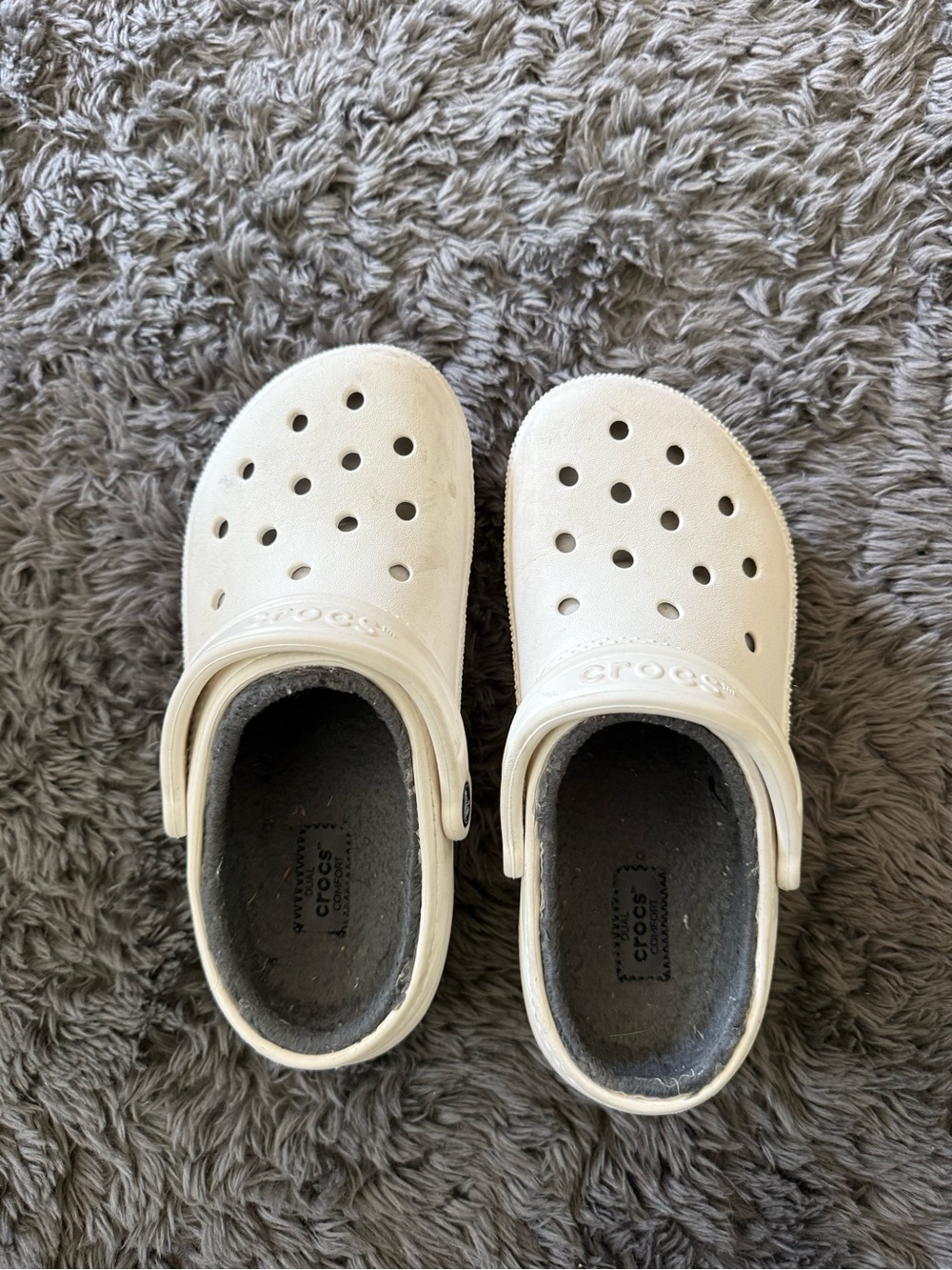 CROCS